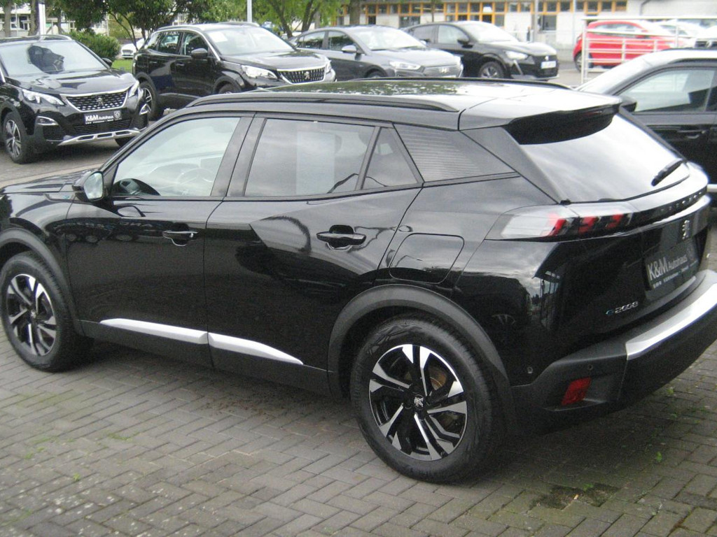 Peugeot e-2008