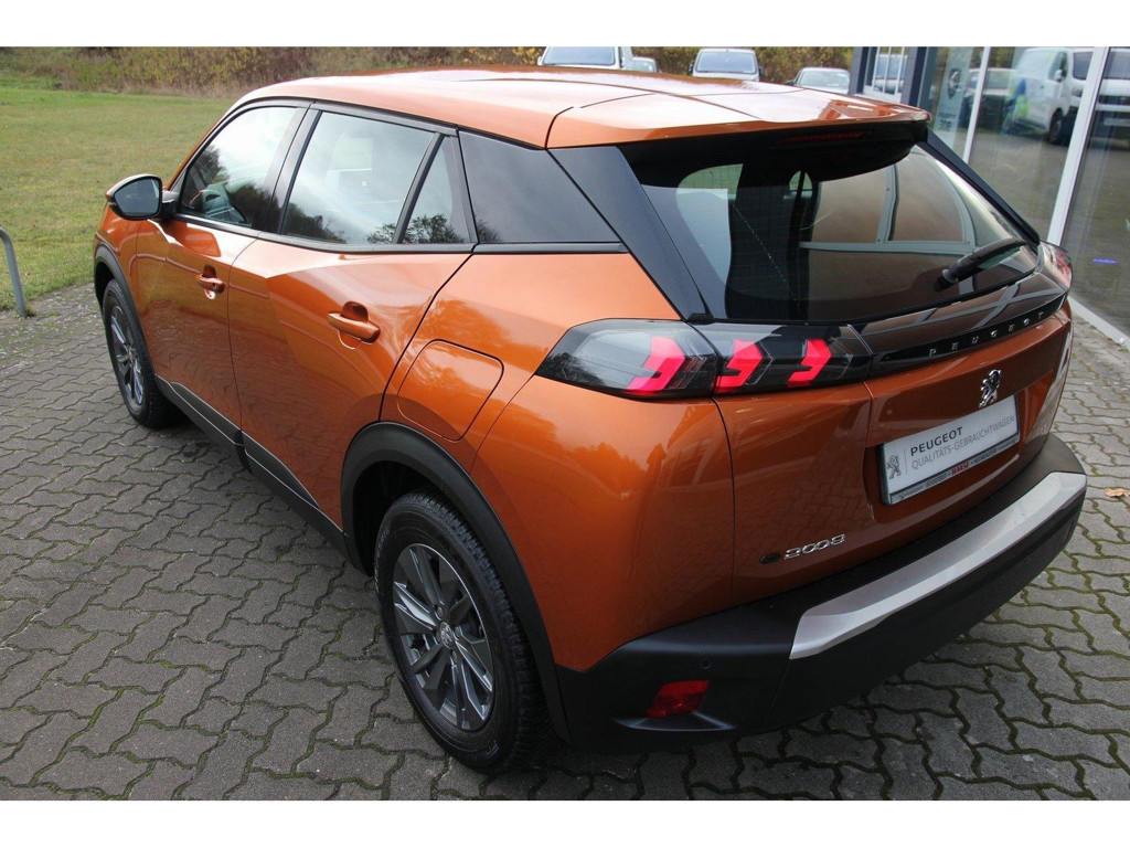 Peugeot e-2008