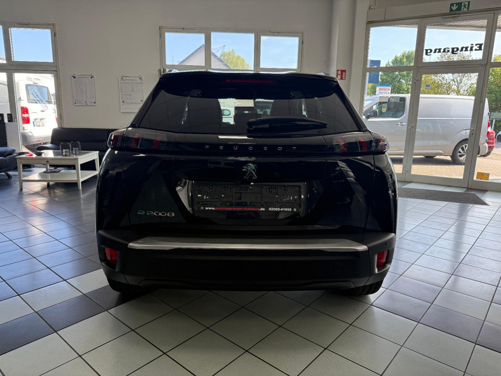 Peugeot e-2008