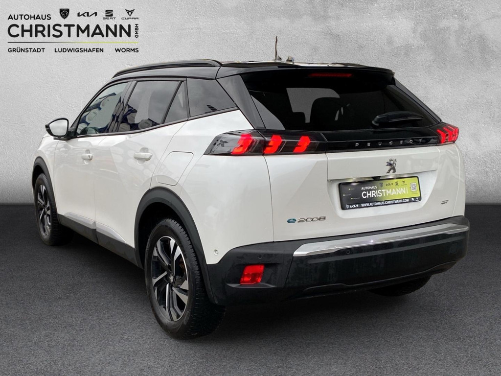 Peugeot e-2008
