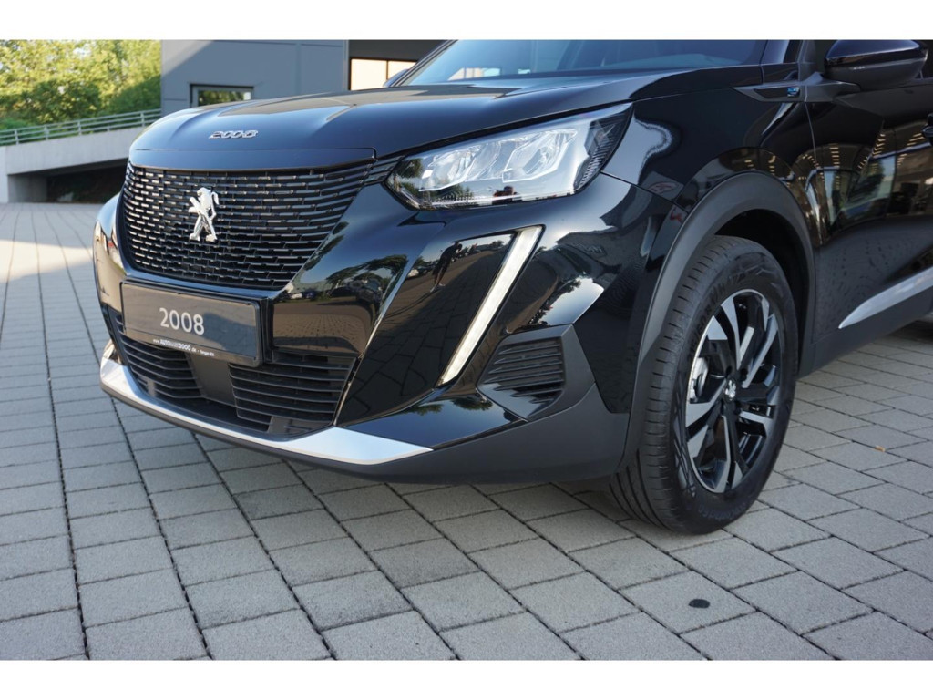 Peugeot e-2008