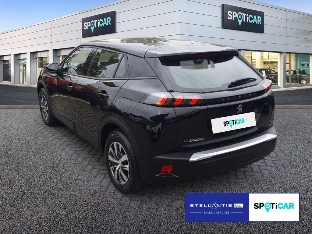 Peugeot e-2008