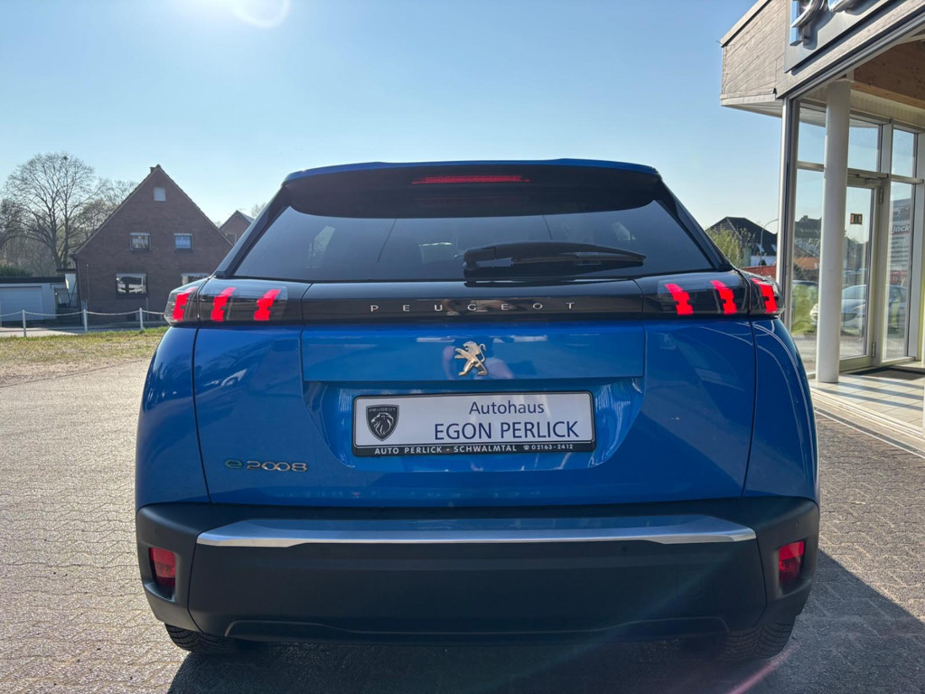Peugeot e-2008
