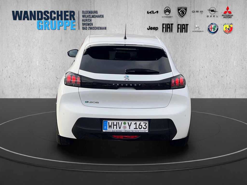 Peugeot e-208