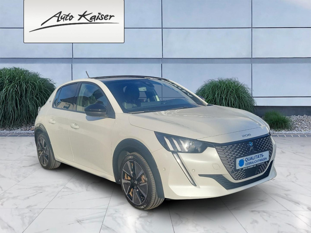 Peugeot e-208