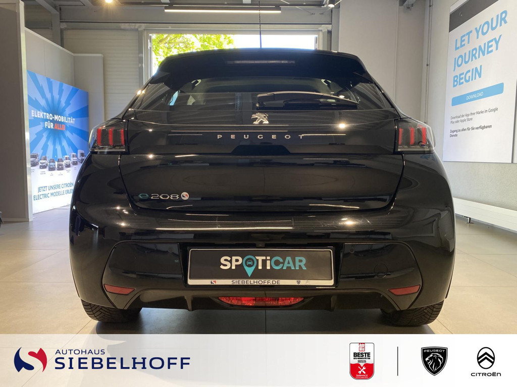 Peugeot e-208