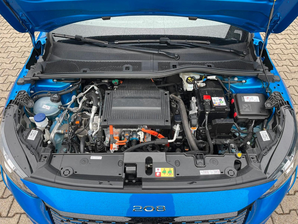 Peugeot e-208