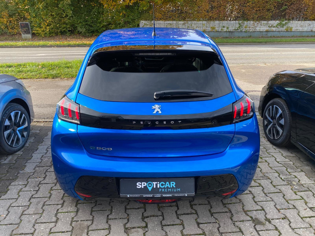 Peugeot e-208