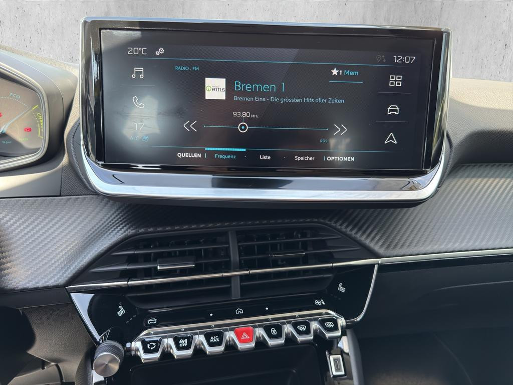 Peugeot e-208