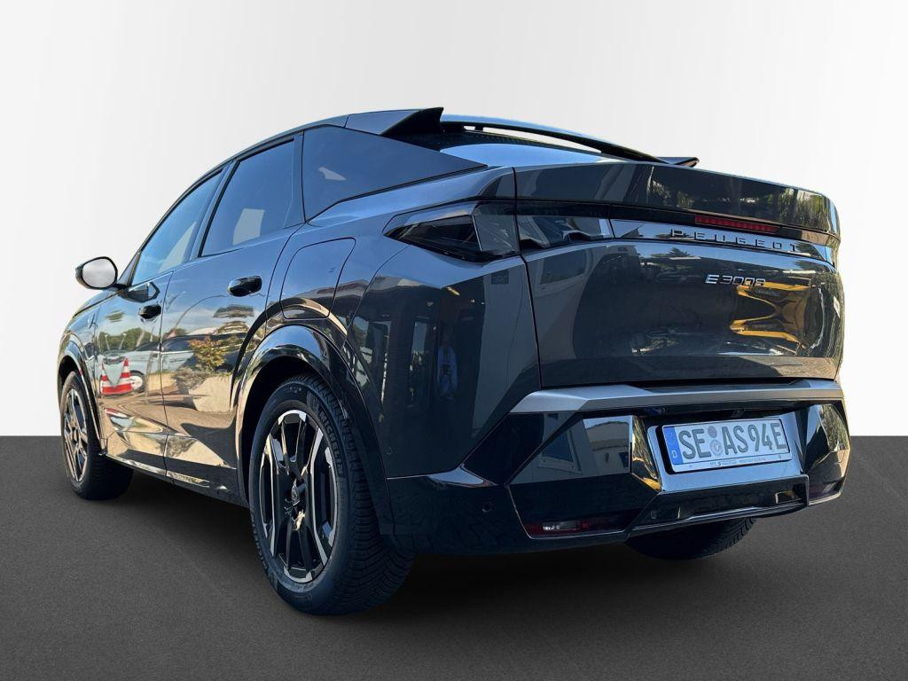 Peugeot E-3008