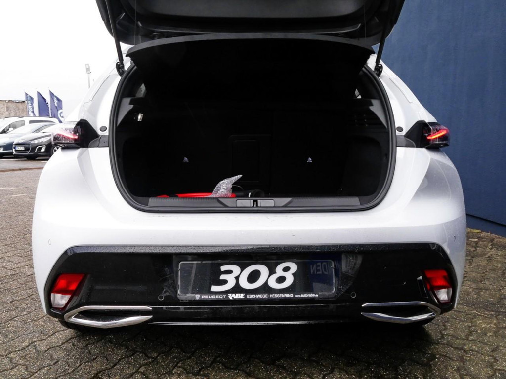 Peugeot e-308