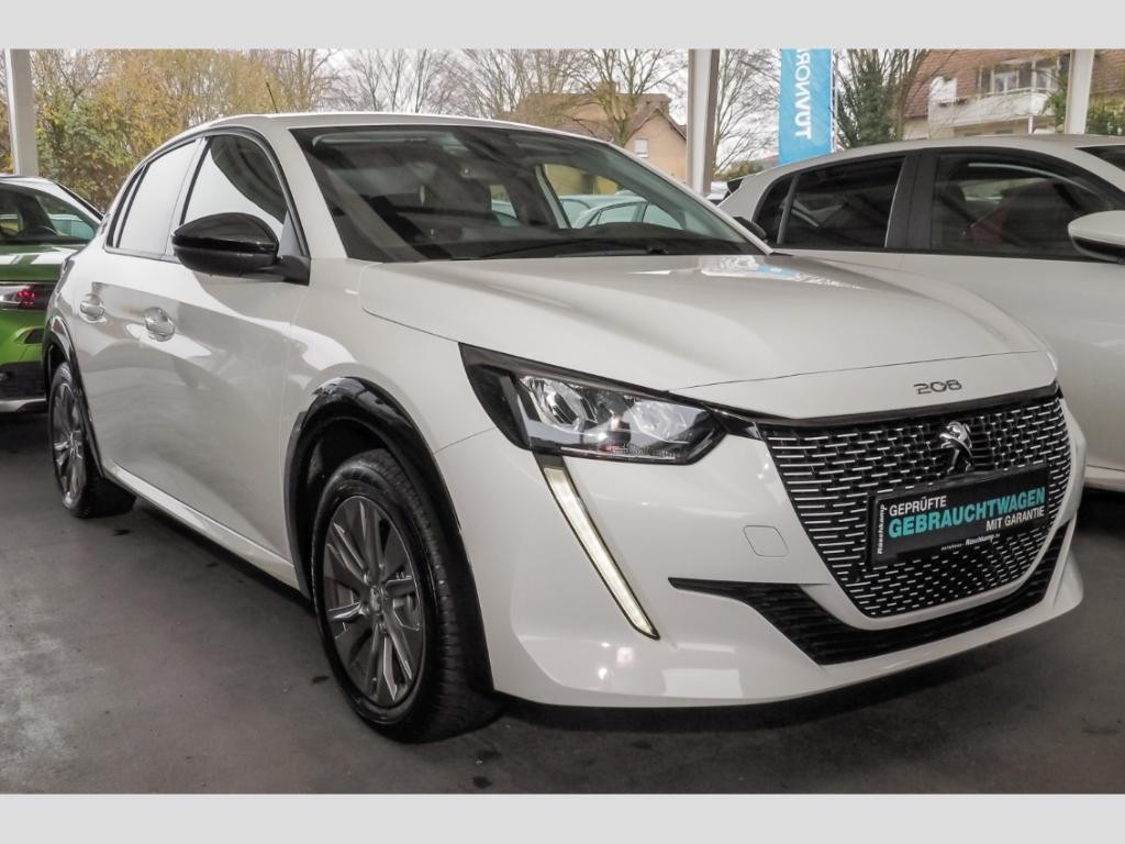 Peugeot e-208