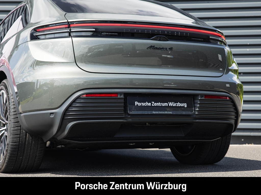 Porsche Macan 4