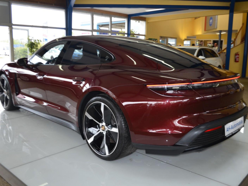 Porsche Taycan