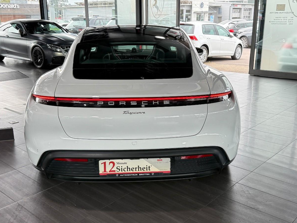 Porsche Taycan