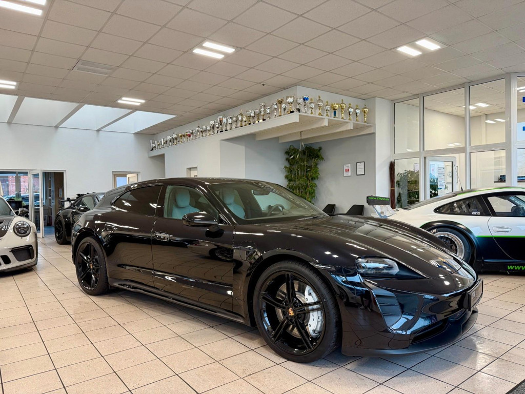 Porsche Taycan GTS Sport Turismo