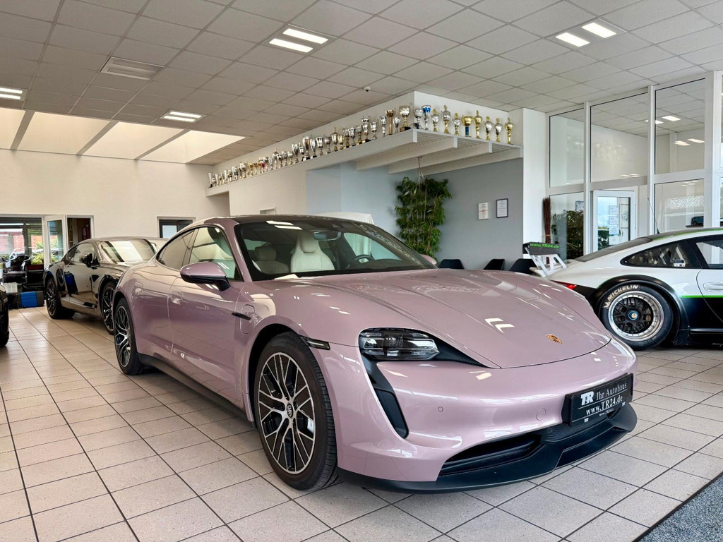 Porsche Taycan Performance Plus