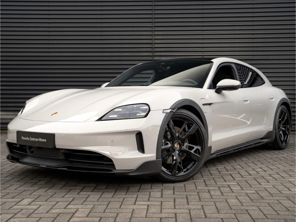 Porsche Taycan Cross Turismo 4