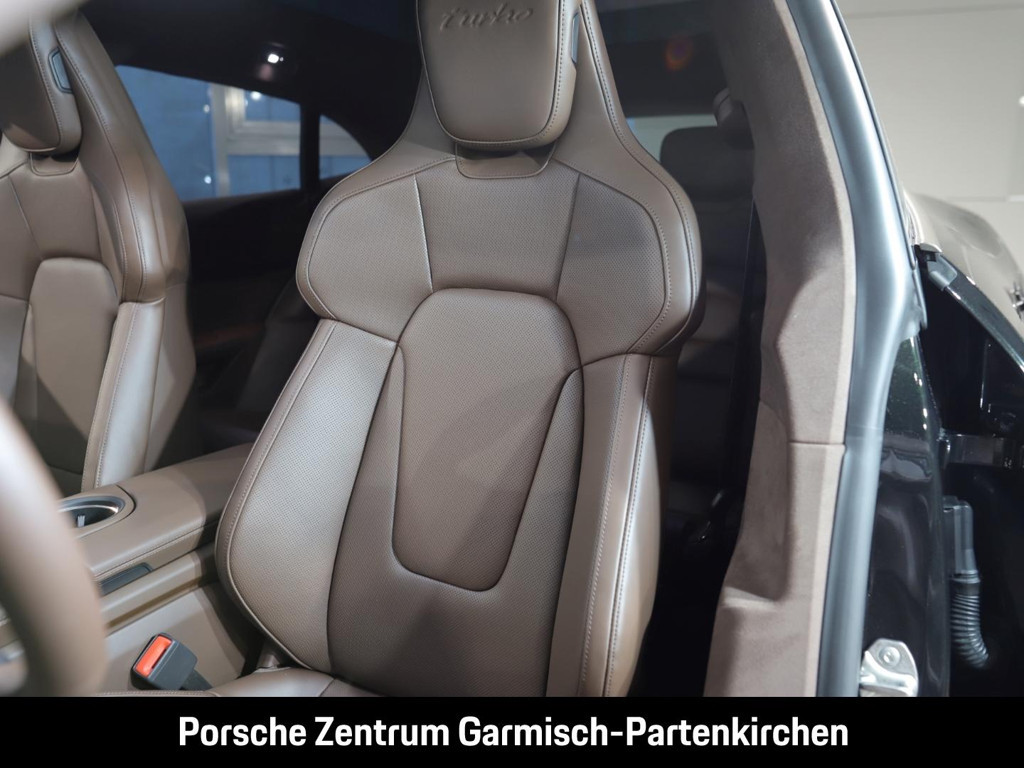 Porsche Taycan Turbo Cross Turismo