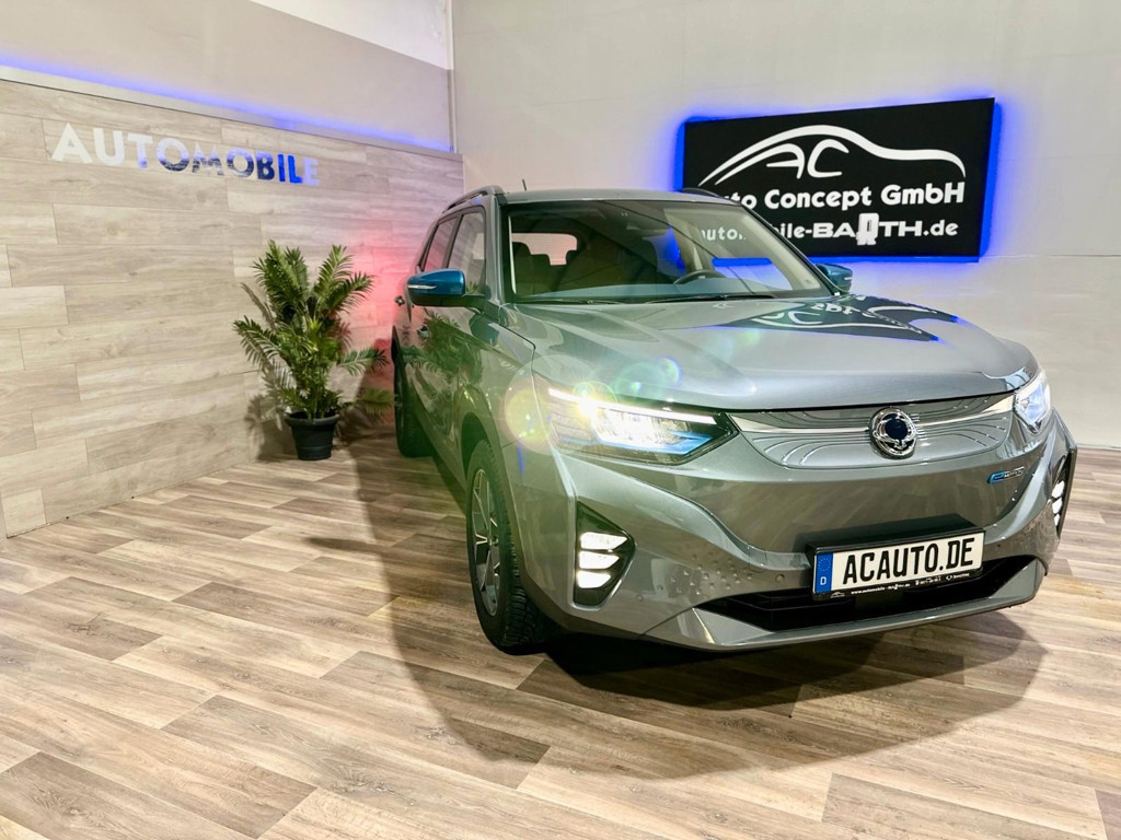SsangYong Korando E-Motion Titanium*Navi*Leder*LED*Totw.*