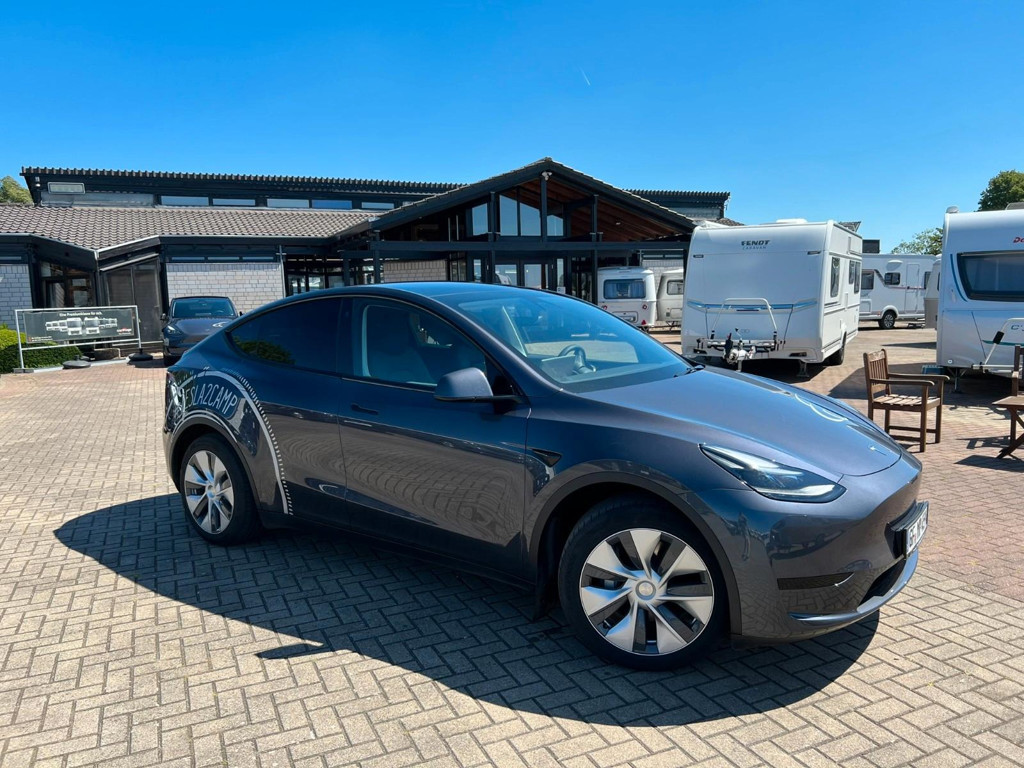 Tesla Model Y Standard Range