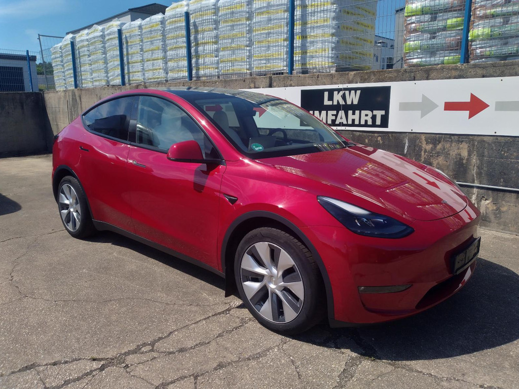 Tesla Model Y Long Range Dual Motor AWD