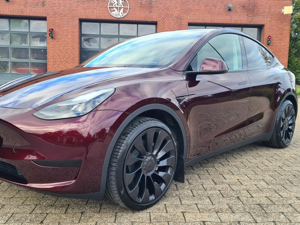 Tesla Model Y Standard Range