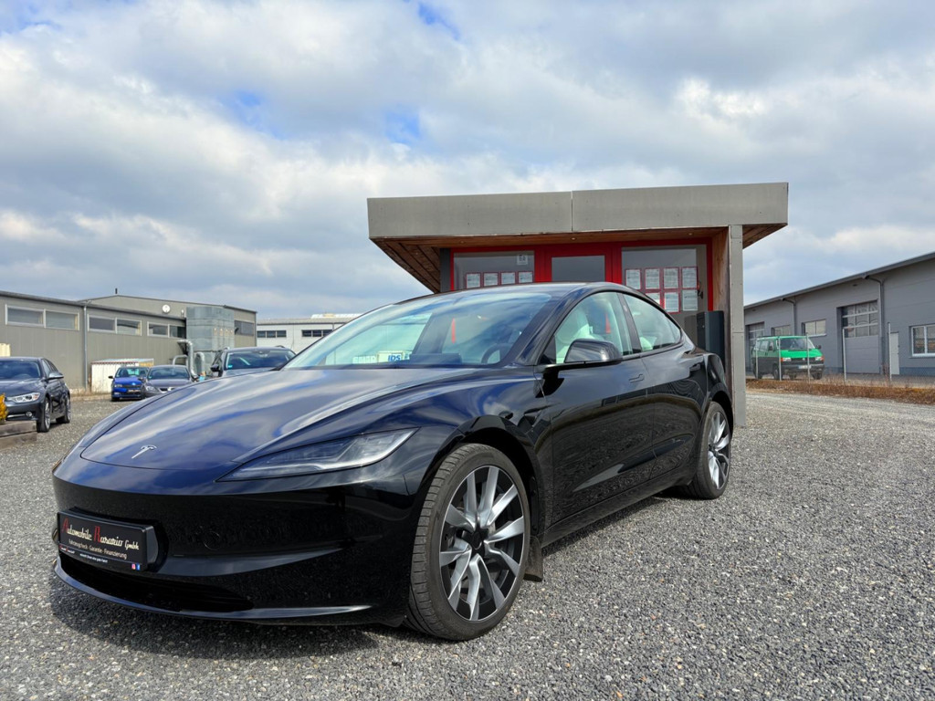 Tesla Model 3 Standard Range