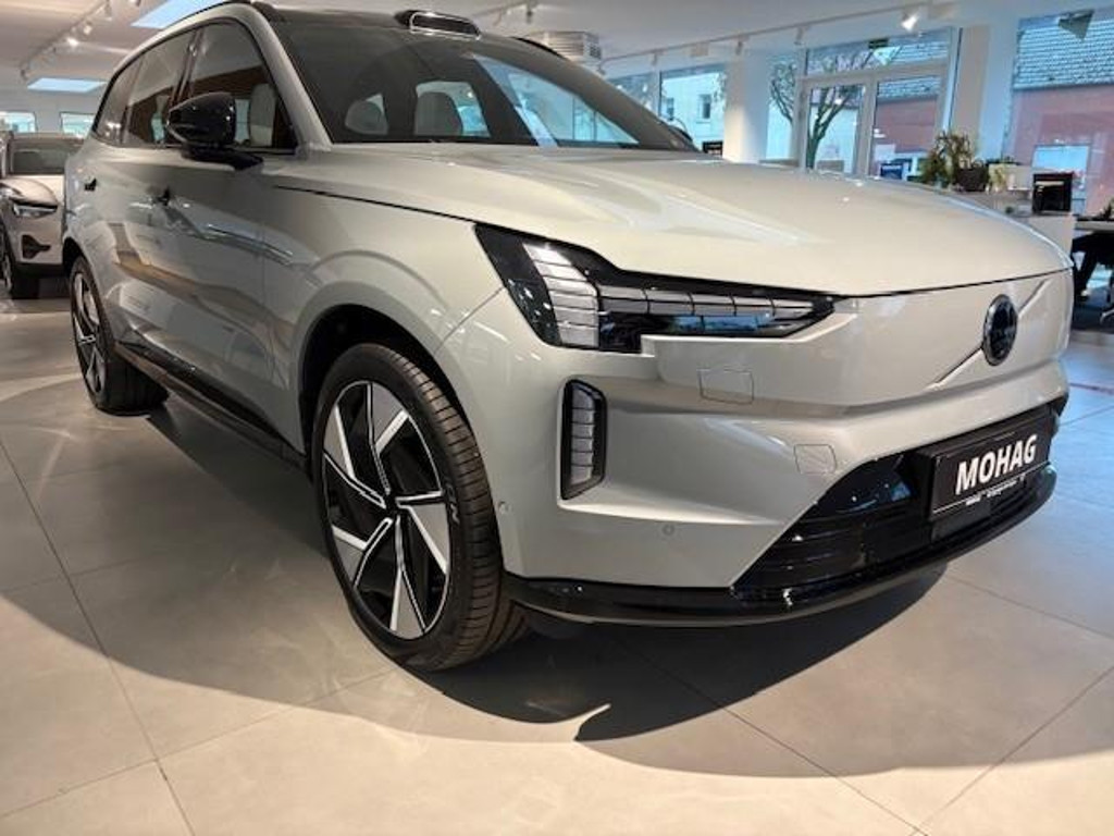 Volvo EX90
