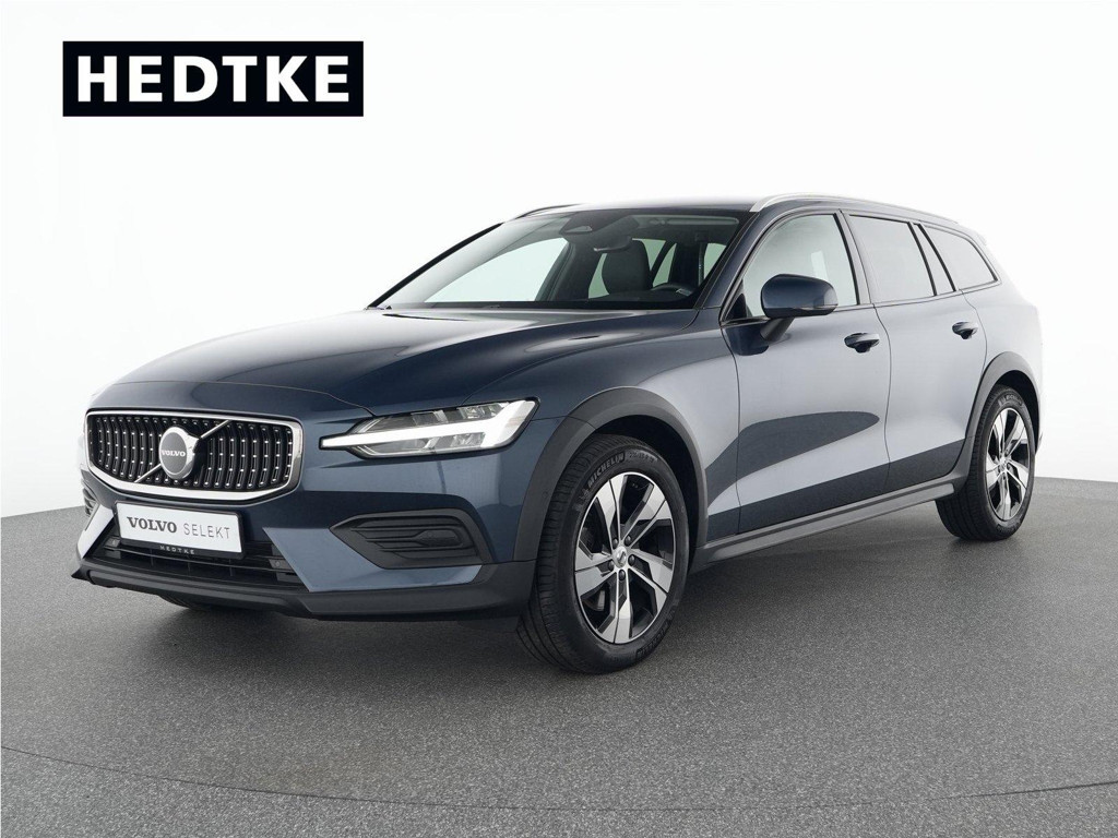 Volvo V60 Cross Country AWD Plus