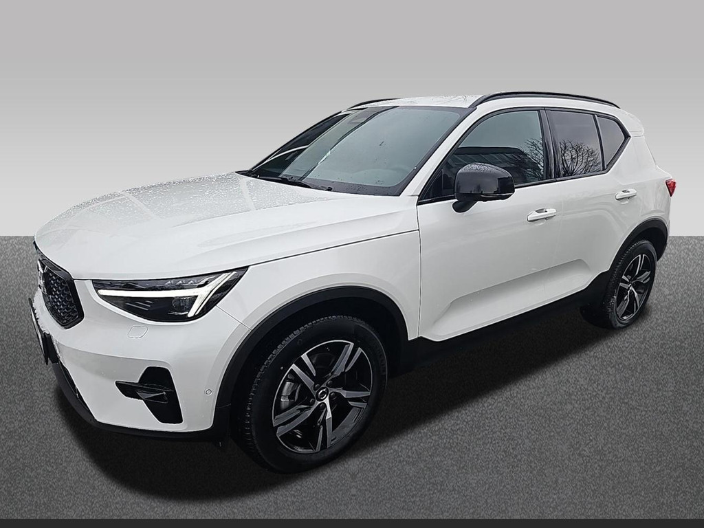 Volvo XC40 Plus Dark