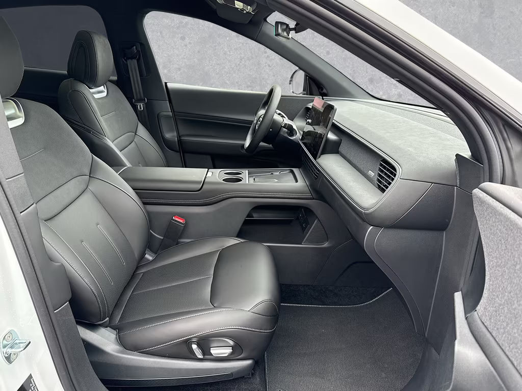 Xpeng G6