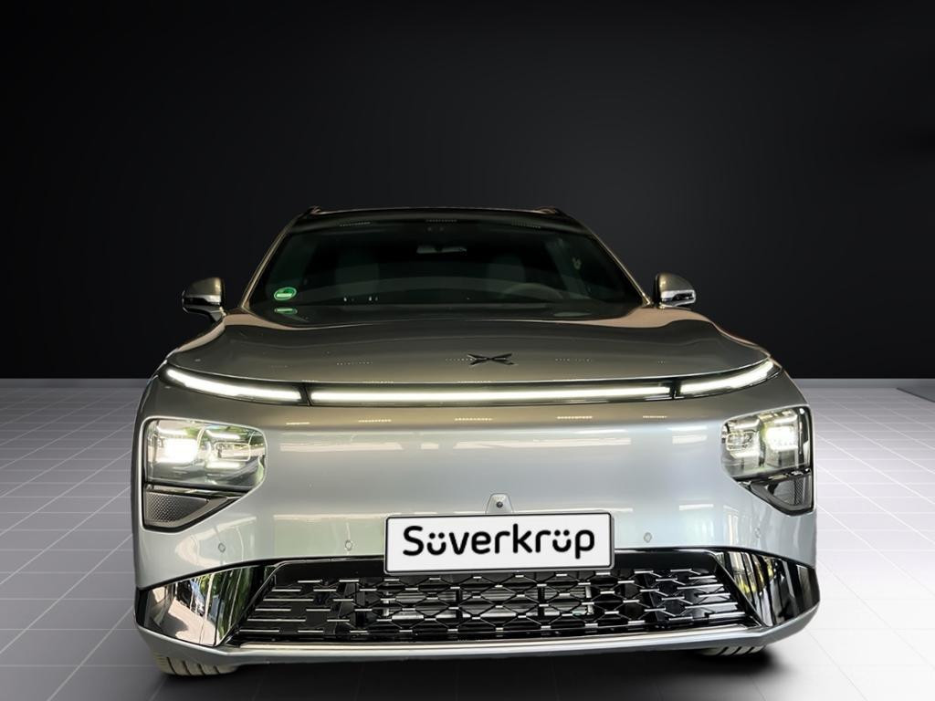 Xpeng G9