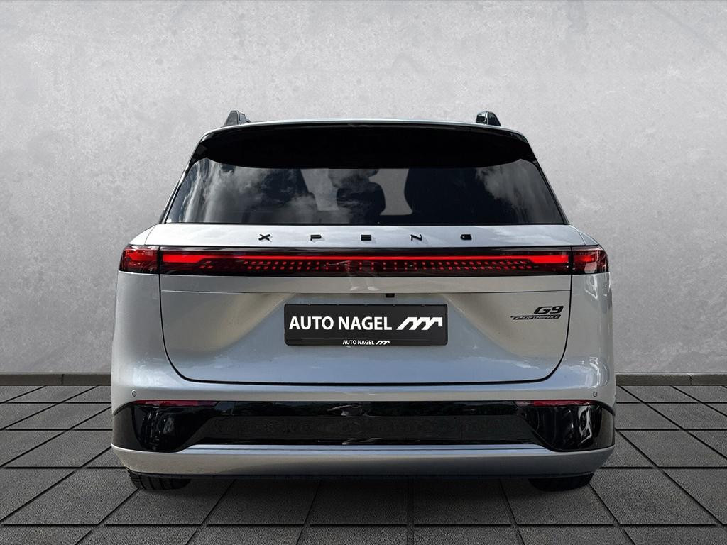 Xpeng G9