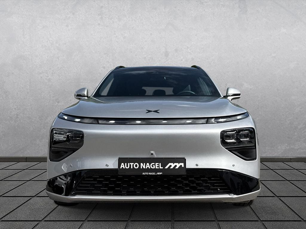 Xpeng G9