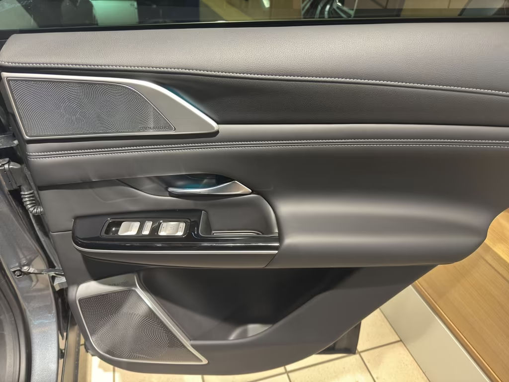 Xpeng G9