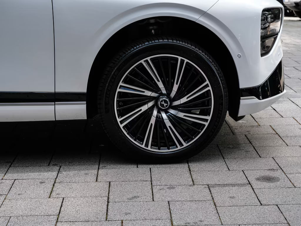Xpeng G9