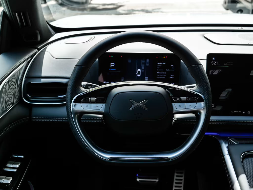 Xpeng G9