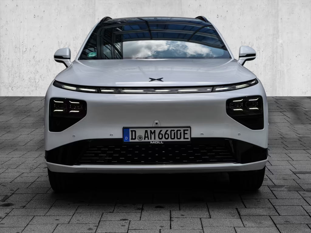 Xpeng G9