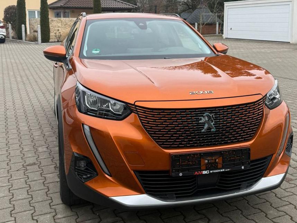 Peugeot e-2008