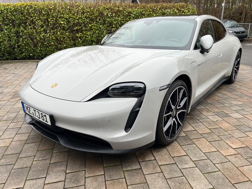 Porsche Taycan Turbo