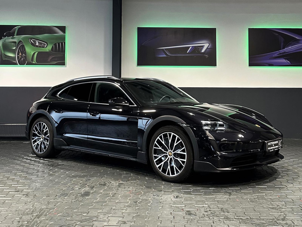 Porsche Taycan Cross Turismo 4