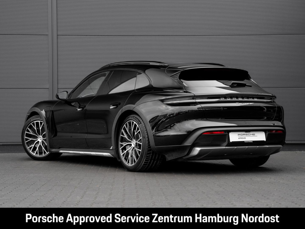Porsche Taycan Cross Turismo 4