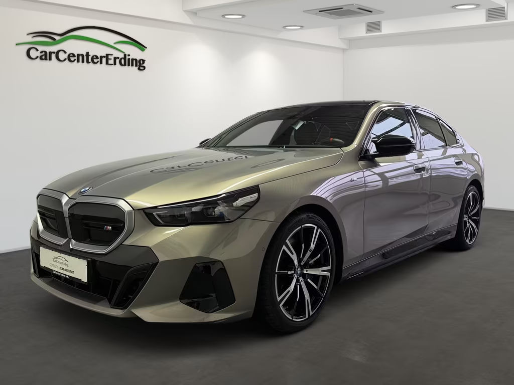 BMW i5 Sedan