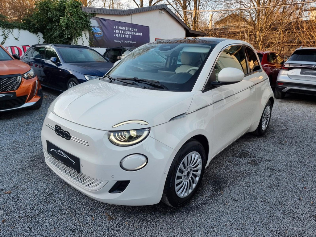 Fiat 500e La Prima