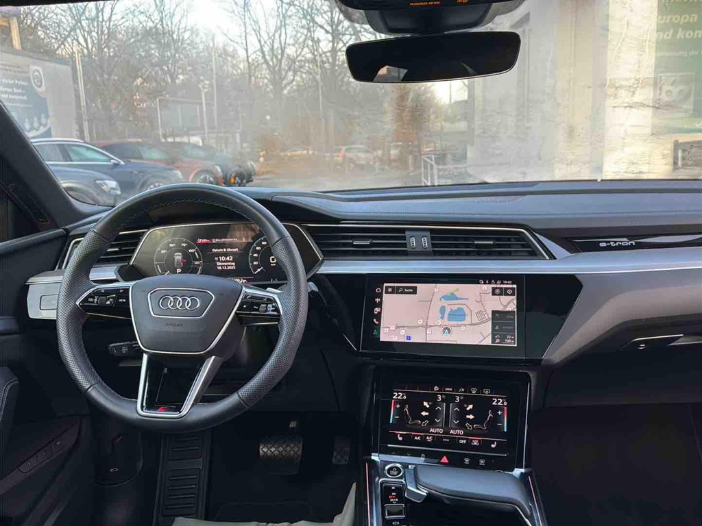 Audi e-tron