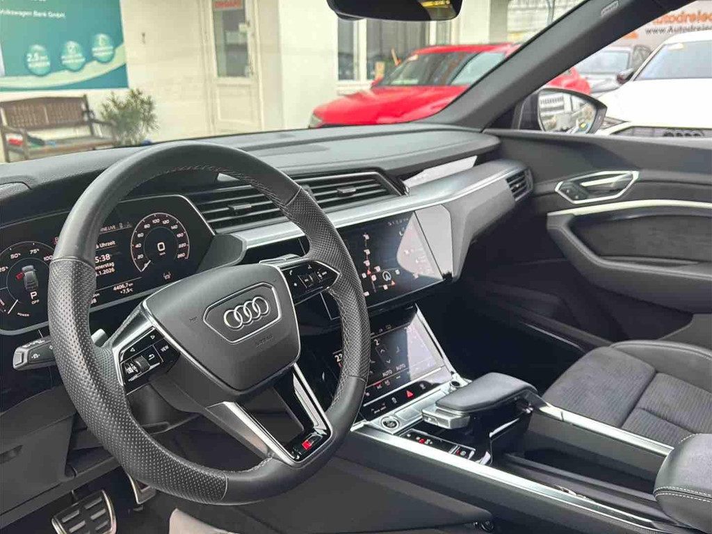 Audi Q8 e-tron