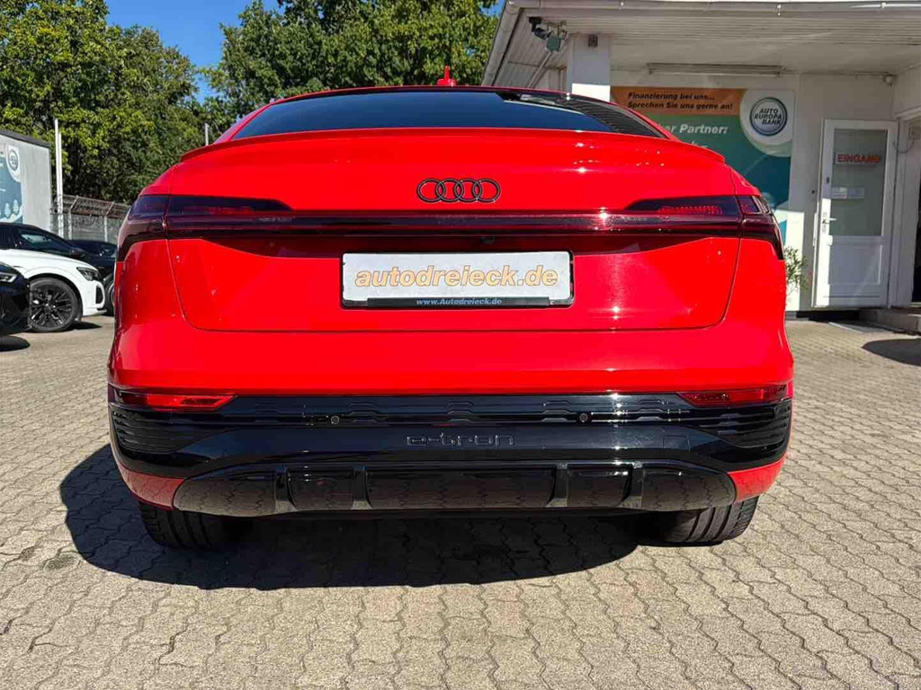 Audi Q8 e-tron