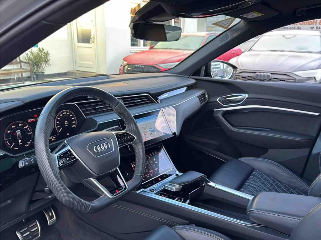 Audi Q8 e-tron