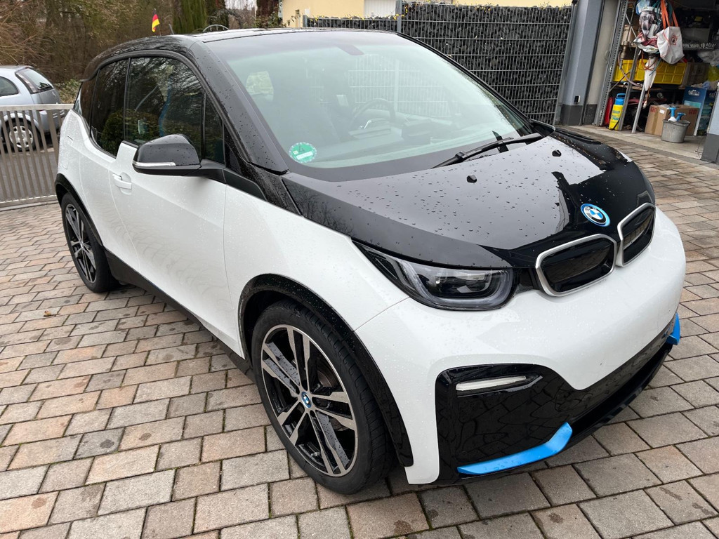 BMW i3 Sedan S